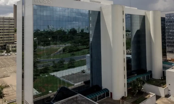 BC informa que teto para rotativo vale a partir desta quarta-feira
