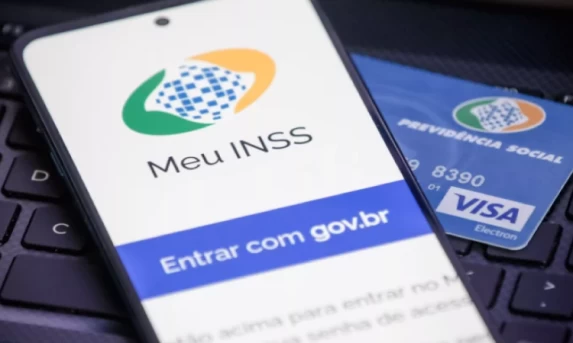 INSS paga o décimo terceiro a 2 milhões de segurados a partir de hoje; veja calendário e quem recebe