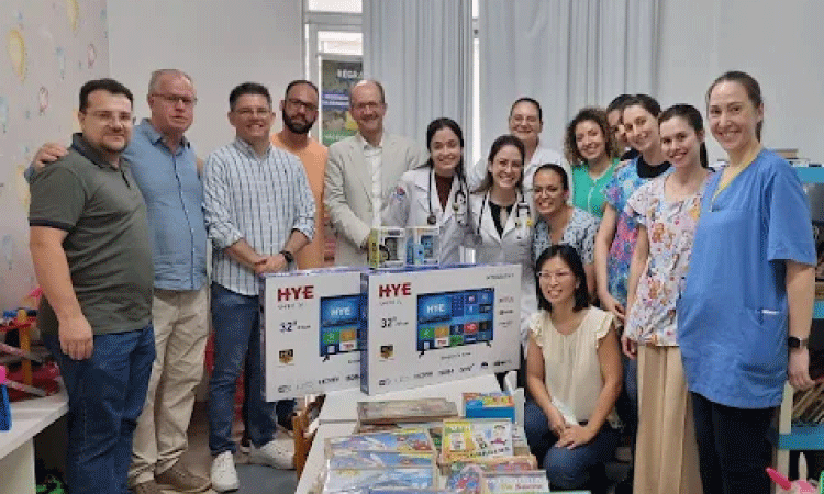 Irmãos do HUOP entregam televisores para ala pediátrica