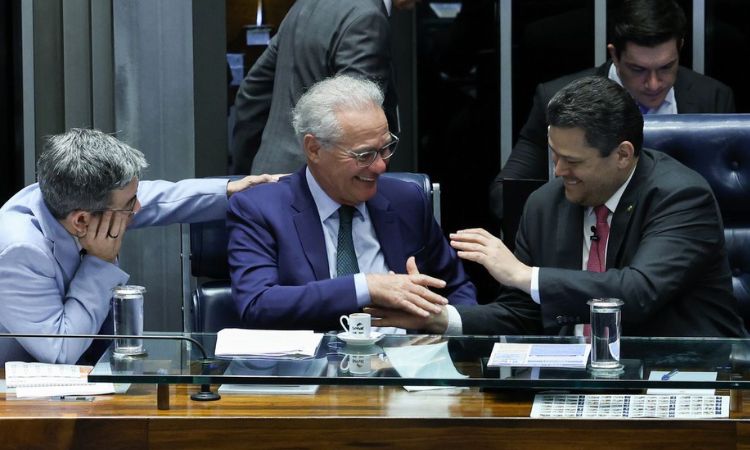 Isenção de Imposto de Renda Para Salários de Até R$ 5 Mil é Aprovada Por Unanimidade