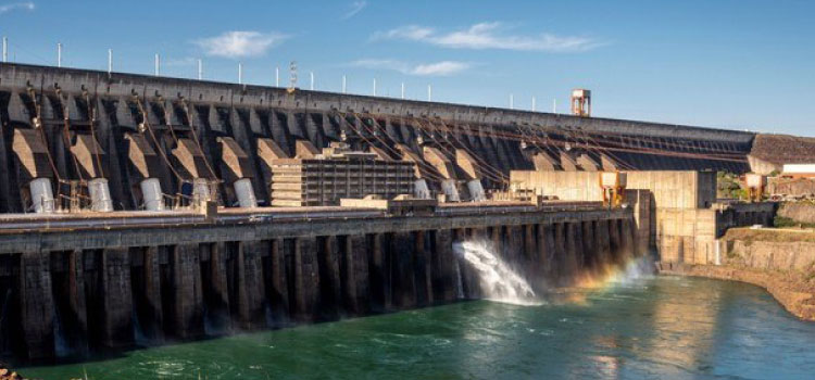 Itaipu Binacional abre processo seletivo externo para 31 cargos.