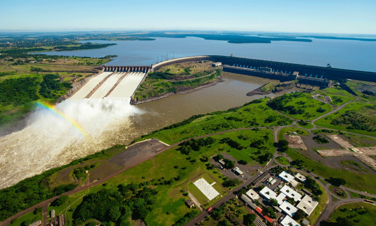 Itaipu entra para Guiness Book como maior produtora de energia elétrica acumulada do mundo