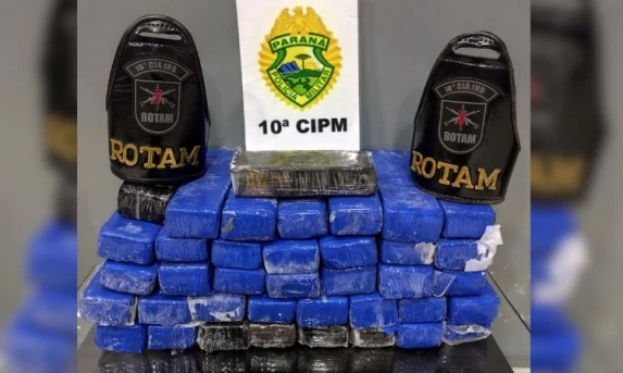 Jovem de 18 anos é presa com 25 kg de maconha em ônibus na rodoviária de Laranjeiras do Sul