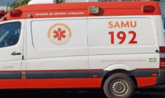 LARANJEIRAS DO SUL: SAMU e PM encaminham homem em surto psicótico à casa hospitalar.
