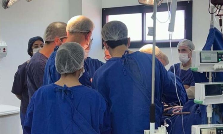 Medicina Paranaense: Hospital Infantil realiza cirurgia inédita e de alta complexidade para correção de deformidade craniana