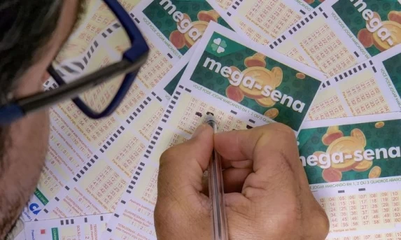 Mega-Sena acumula e prêmio chega a R$ 30 milhões; confira os números sorteados