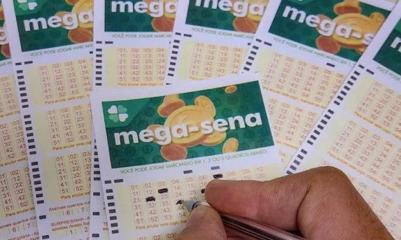 Mega-Sena acumula mais uma vez e prêmio vai a R$ 56 milhões.