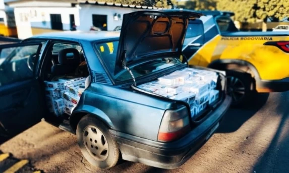 Monza carregado com cigarros do Paraguai é apreendido pela PRE
