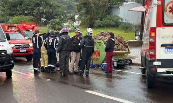 Motociclista Morre Após Colidir com Caçamba de Entulho em Cascavel.