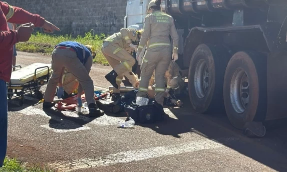 Motociclista morre em grave acidente com caminhão em Cascavel
