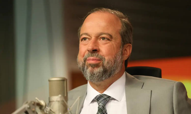 Não Teremos Horário de Verão em 2025, Garante Ministro