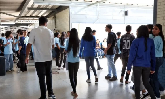 Nascidos em setembro e outubro recebem hoje parcela do Pé-de-Meia