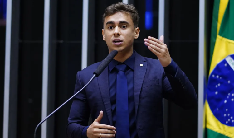 Nikolas Ferreira deve acionar o Ministério Público contra presidente de escola de samba que homenageou Lula