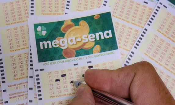 Ninguém acerta a Mega-Sena e prêmio acumula em R$ 45 milhões