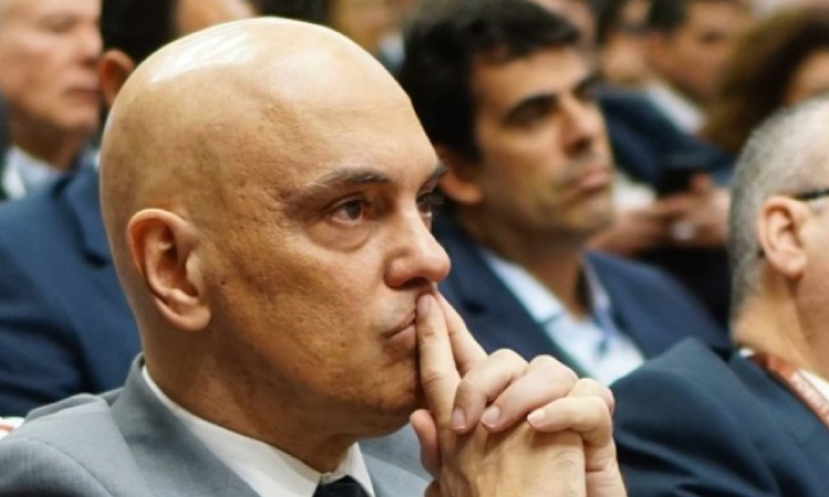 Oposição já prepara pedido de impeachment contra Alexandre de Moraes