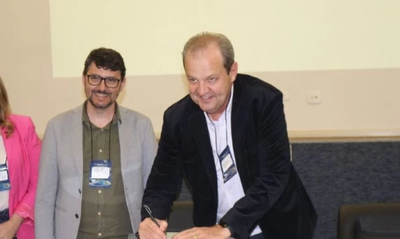 GOVERNO REPASSA R$ 1,79 MILHÃO PARA LABORATÓRIOS E PROJETOS DE INTELIGÊNCIA ARTIFICIAL NA UNIOESTE