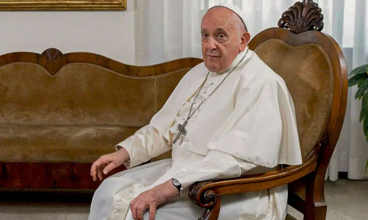 Papa Francisco tem infecção polimicrobiana