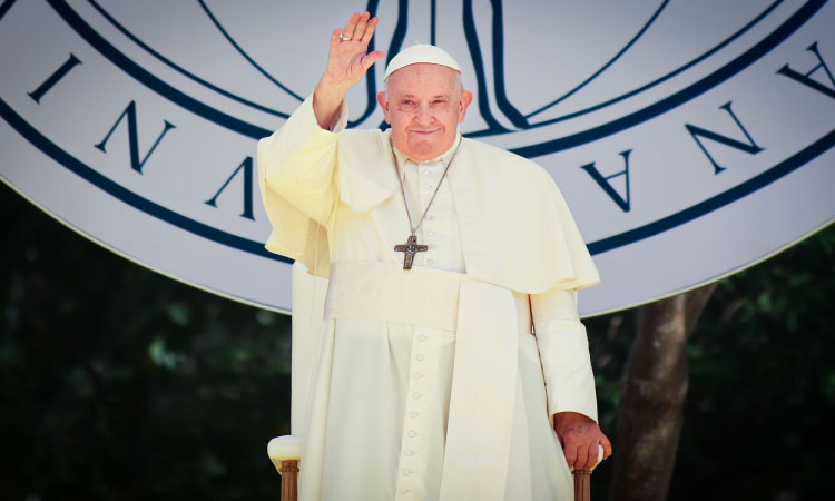 Papa responde bem ao tratamento e não corre perigo imediato