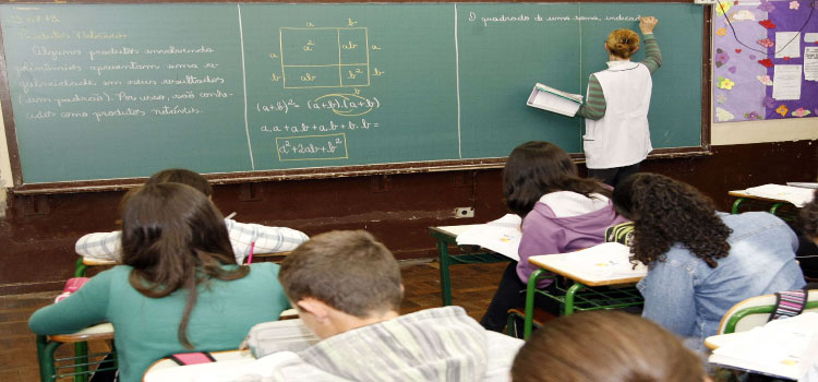 PARANÁ: Educação abre inscrições do concurso público para professores da rede estadual.