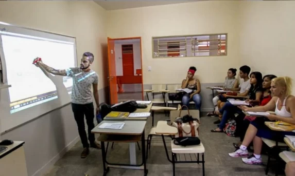 Pé-de-Meia: nascidos em maio e junho recebem parcela nesta quarta-feira