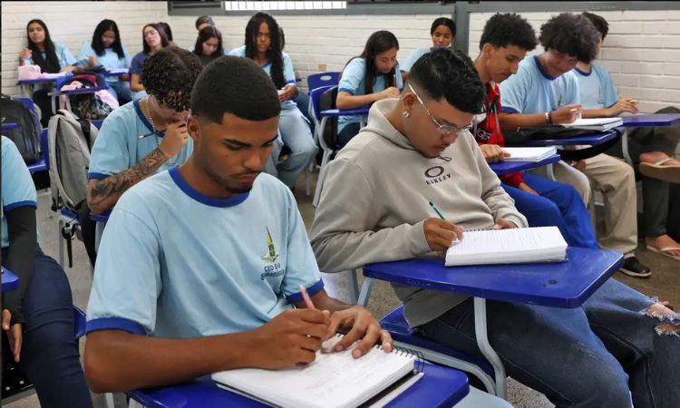 Pé-de-Meia: pagamento da 7ª parcela começa nesta segunda-feira