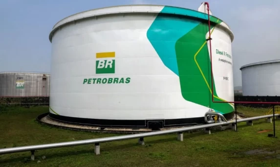 Petrobras reduz preço do diesel para as distribuidoras