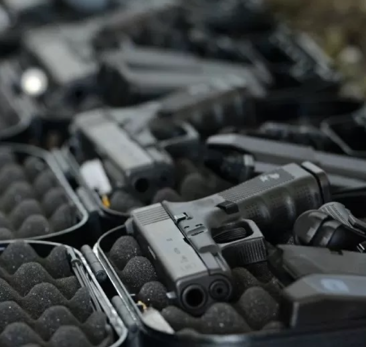 PF começa recadastramento de armas compradas durante o governo Bolsonaro.