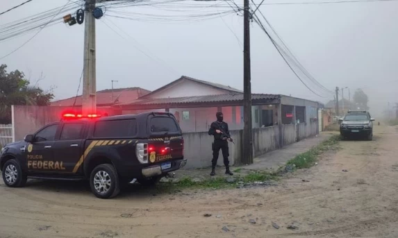 PF deflagra Operação Trama de Aço contra tráfico internacional de armas