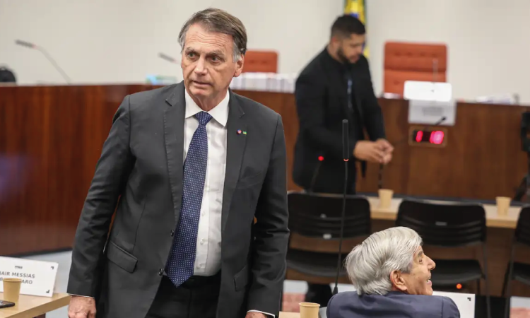 PGR pede condenação de Bolsonaro e mais 7 réus por golpe de Estado