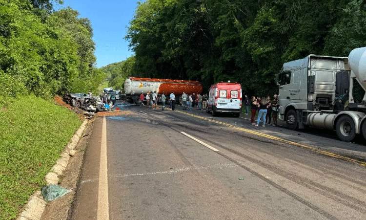 PM morre em acidente com carros e caminhão-tanque na BR-277 em Cantagalo