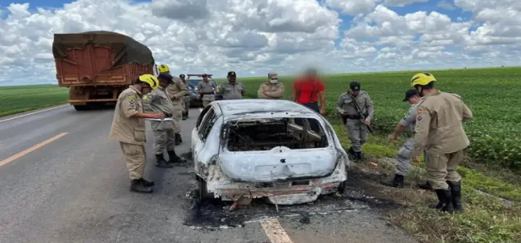 Polícia investiga desaparecimento de 8 pessoas no DF; 6 corpos foram encontrados em carros carbonizados.