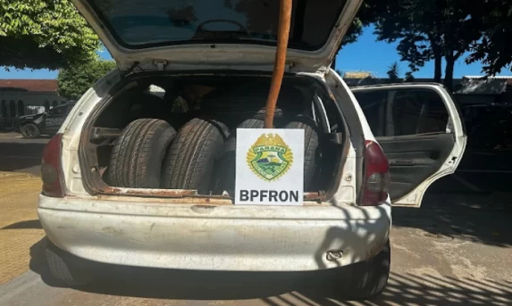 POLICIAL: BPFRON apreende veículo carregado com 80 pneus contrabandeados em Cruzeiro do Oeste
