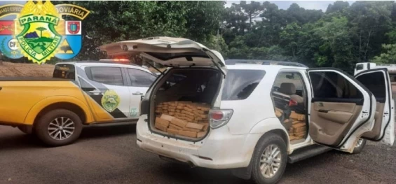 POLICIAL: BPRv apreende carro com 460 quilos de maconha na PR-484 em Quedas do Iguaçu.