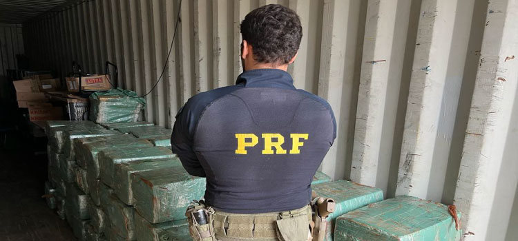 POLICIAL: PRF apreende mais de 2 toneladas de maconha em Guarapuava.