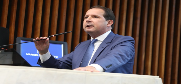 POLÍTICA: Deputado Micheletto afirma que Frente Parlamentar não pode ter viés ideológico.