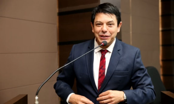 Política: Vereador Dr. Lauri defende instalação de farmácias em supermercados de Cascavel