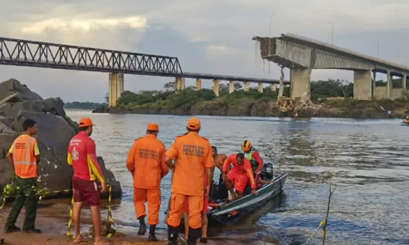 Ponte entre Tocantins e Maranhão desaba; uma morte é confirmada