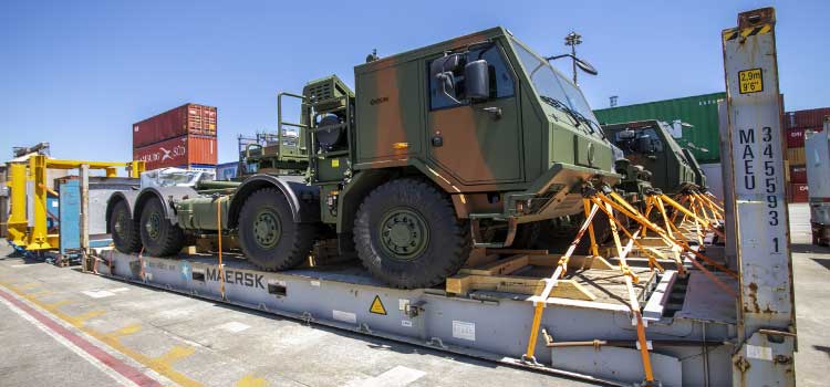 PORTOS: Novos veículos especiais destinados ao Exército chegam ao Porto de Paranaguá