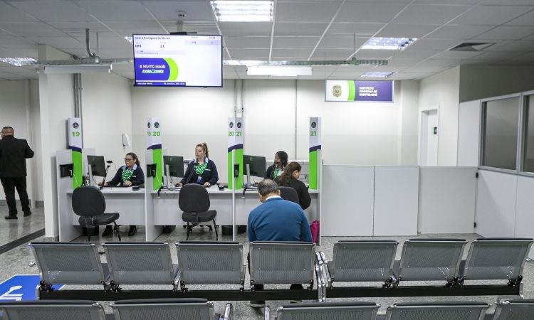 Poupatempo Paraná registra alta de 44% na emissão de identidades; veja como fazer em Cascavel e região