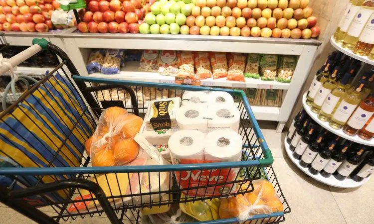 Preços de alimentos caem e prévia da inflação de junho fica em 0,26%