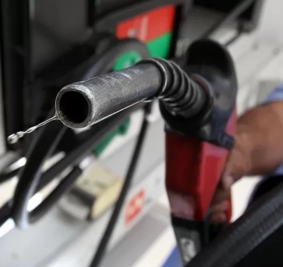 Preços do diesel e gasolina na Petrobras mudam hoje; como fica na bomba?