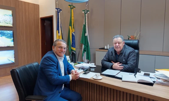 Prefeito de Guaraniaçu recebe assessor da Casa Civil do Estado para discutir demandas do município