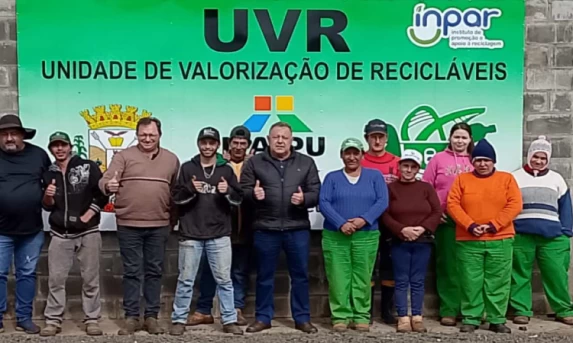 Prefeito Ronaldo Cazella visita Unidade de Valorização de Recicláveis em Guaraniaçu e reforça apoio à ACOMARG