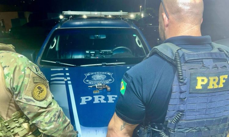 PRF intercepta sequestro em andamento e prende criminosos armados na BR-163 em Cascavel