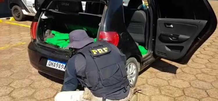 PRF prende casal transportando drogas na fronteira.