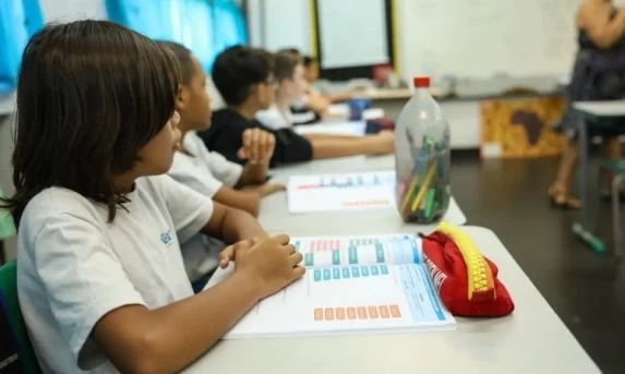Professores têm 8 mil vagas gratuitas para pós-graduação