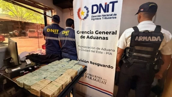 R$ 1,6 milhão apreendidos durante ação do DNIT na Ponte da Amizade