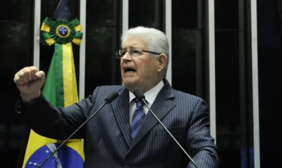 Requião perde direito à aposentadoria de R$ 37 mil como ex-governador do Paraná pelo STF.