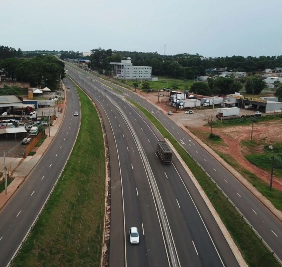 Rodovias do Paraná estão entre as melhores do Brasil, aponta estudo da CNT.