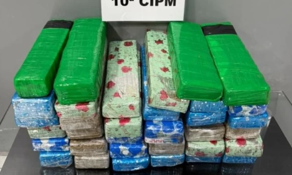 ROTAM apreende mais de 22 kg de maconha em malas na rodoviária de Laranjeiras do Sul